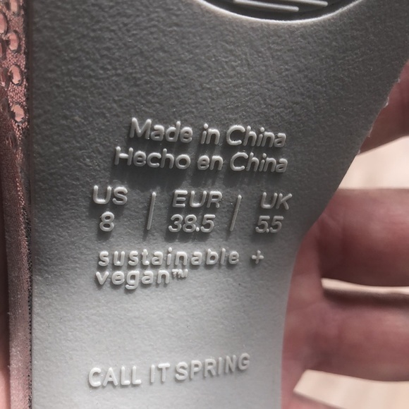 Sz 8-Silver “ Gretchen” heels - Picture 6 of 7